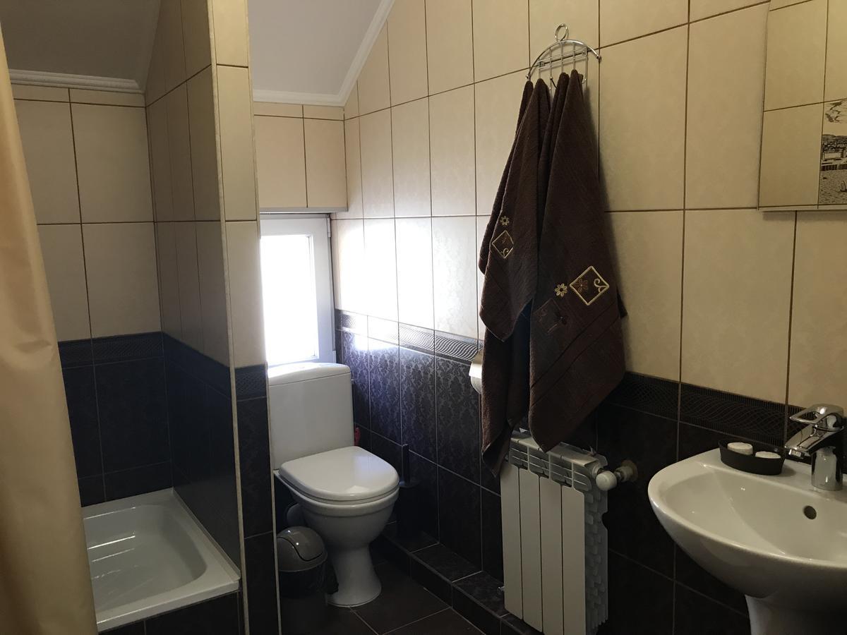 Hotel U Maksa à Solochyn Extérieur photo