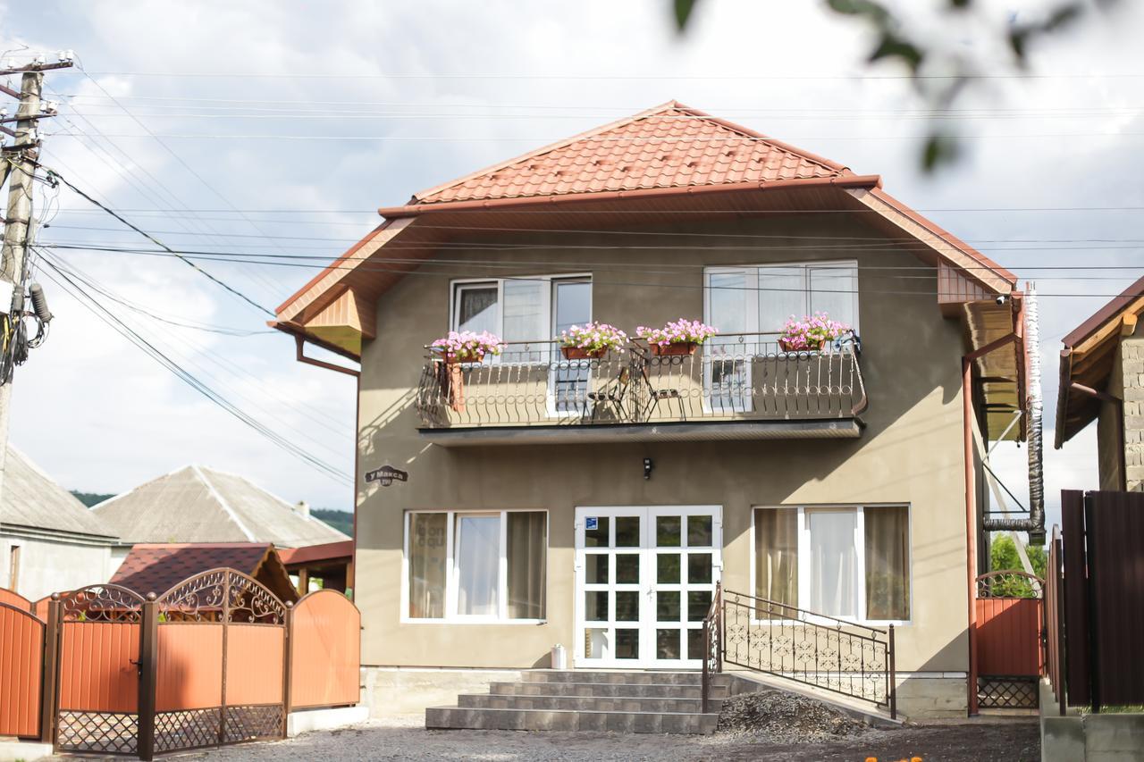 Hotel U Maksa à Solochyn Extérieur photo